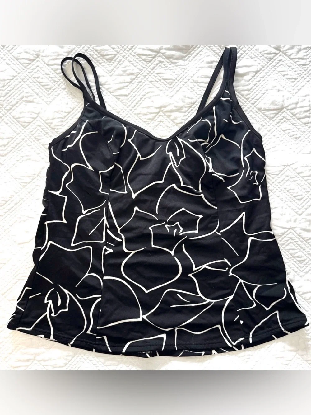 Miraclesuit Black and White Floral Tankini Top EUC 18W Resort Summer Swim